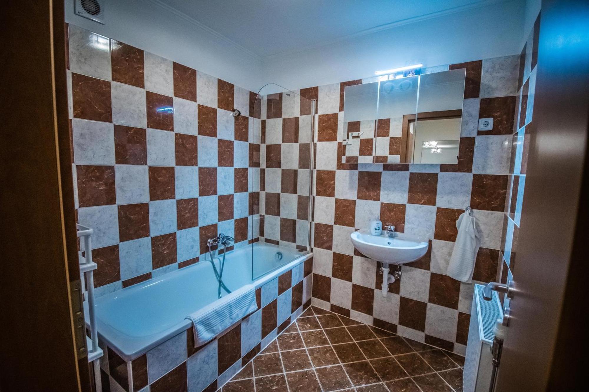 شقة Apartman Garden Cserkeszőlő المظهر الخارجي الصورة